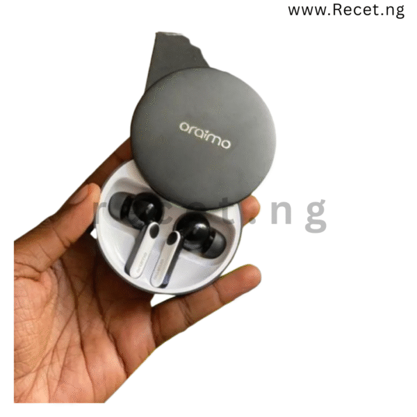 oraimo FreePods 4 earbud